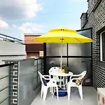 Lee & No Guesthouse Hongdae