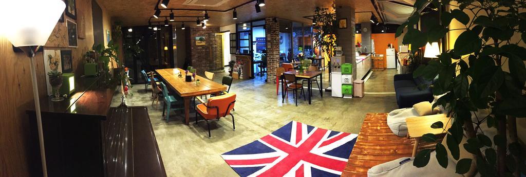 Lee & No Hongdae Guest house
