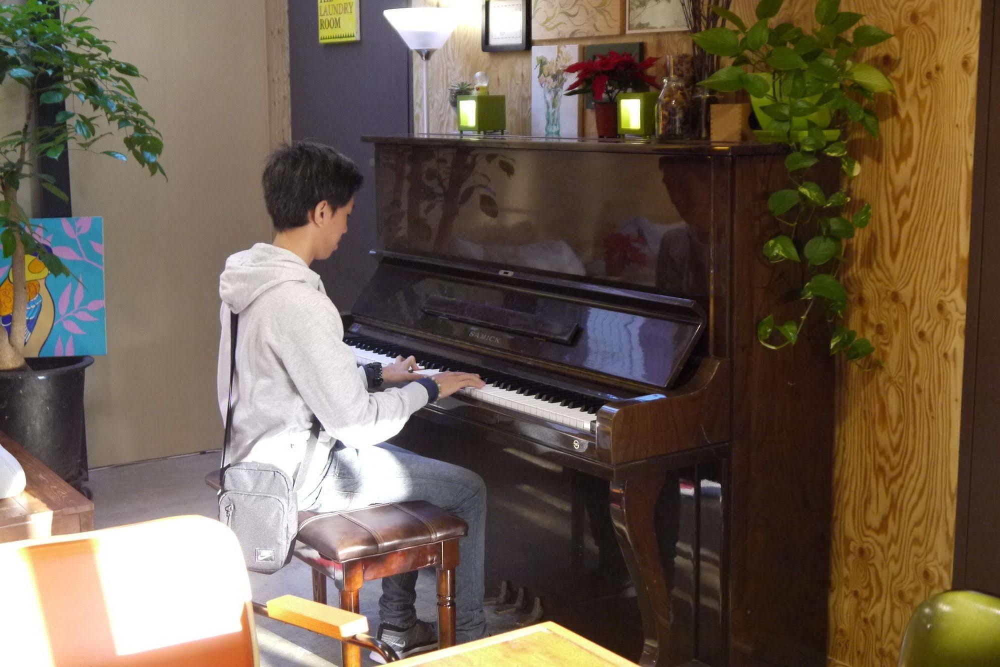Lee & No Hongdae Guest house