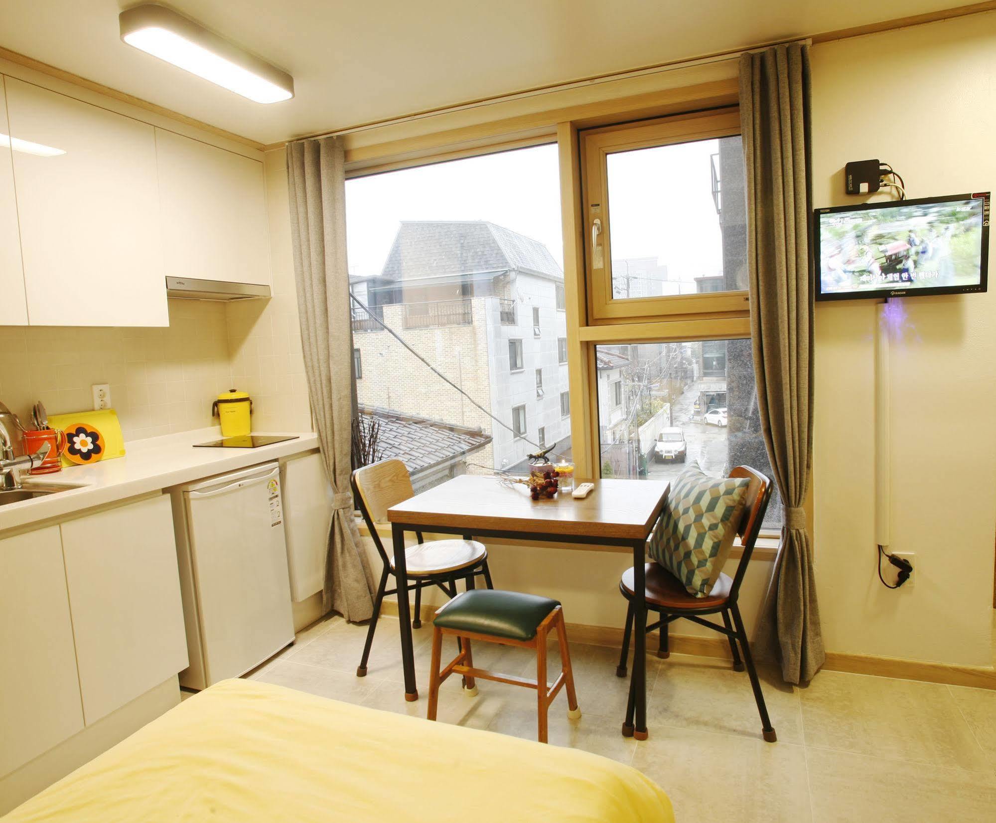 Guest house Lee & No Hongdae Seoul